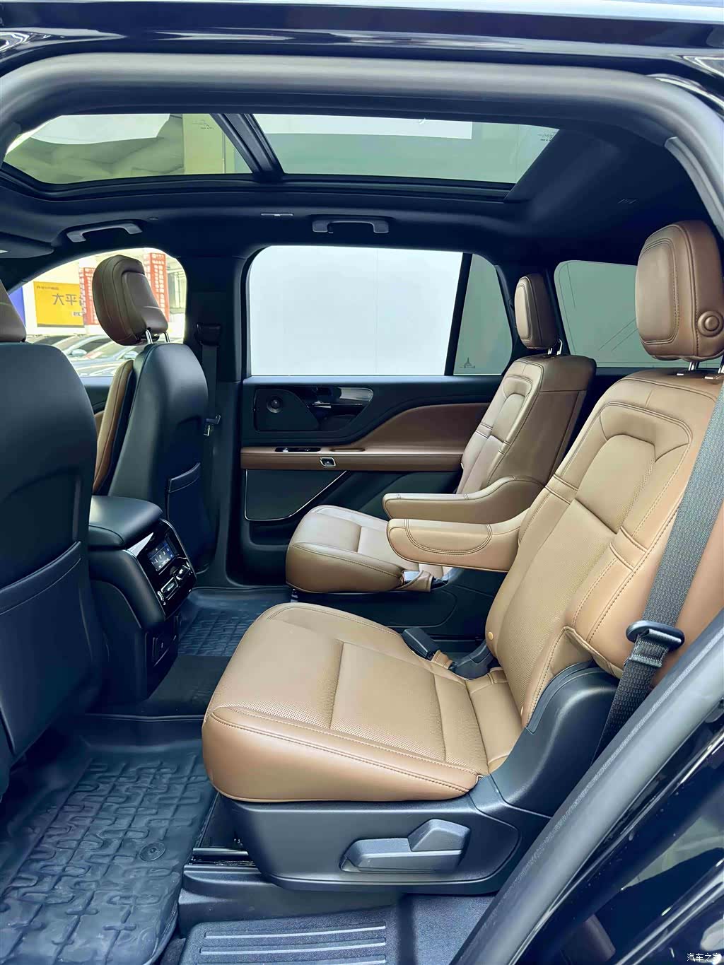 Lincoln Aviator, 2021 7