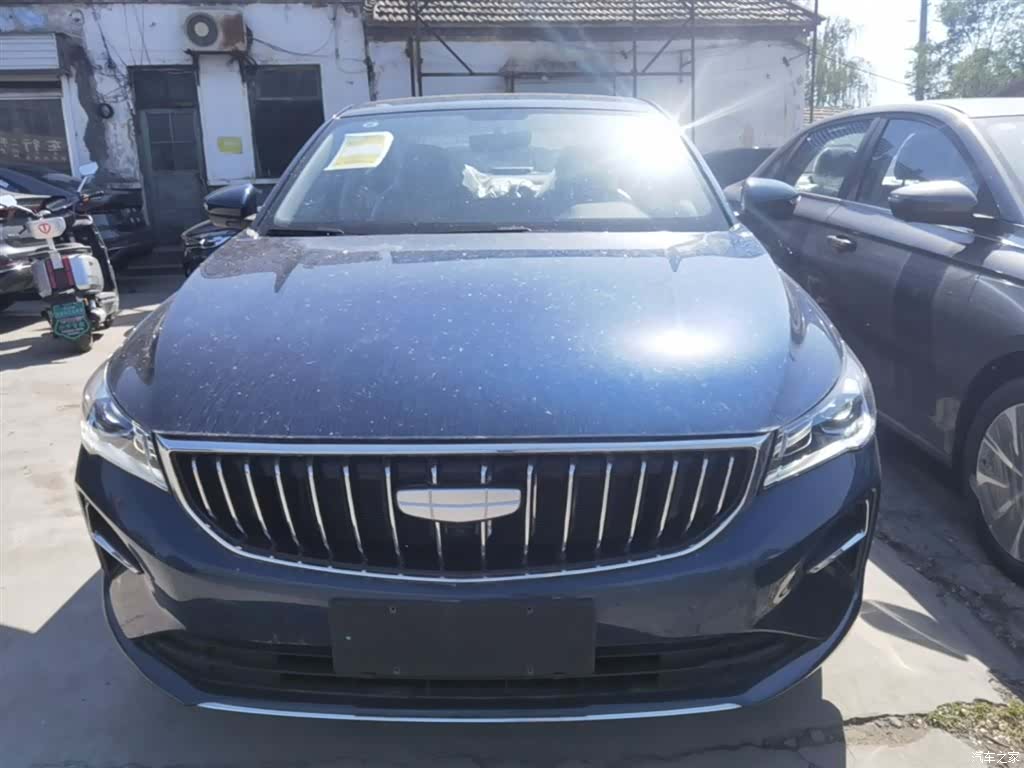 Geely Emgrand, 2026 3