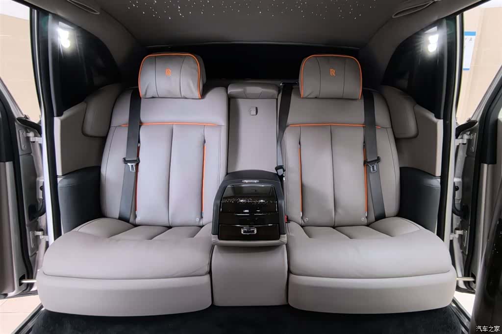 Rolls-Royce Phantom, 2019 16