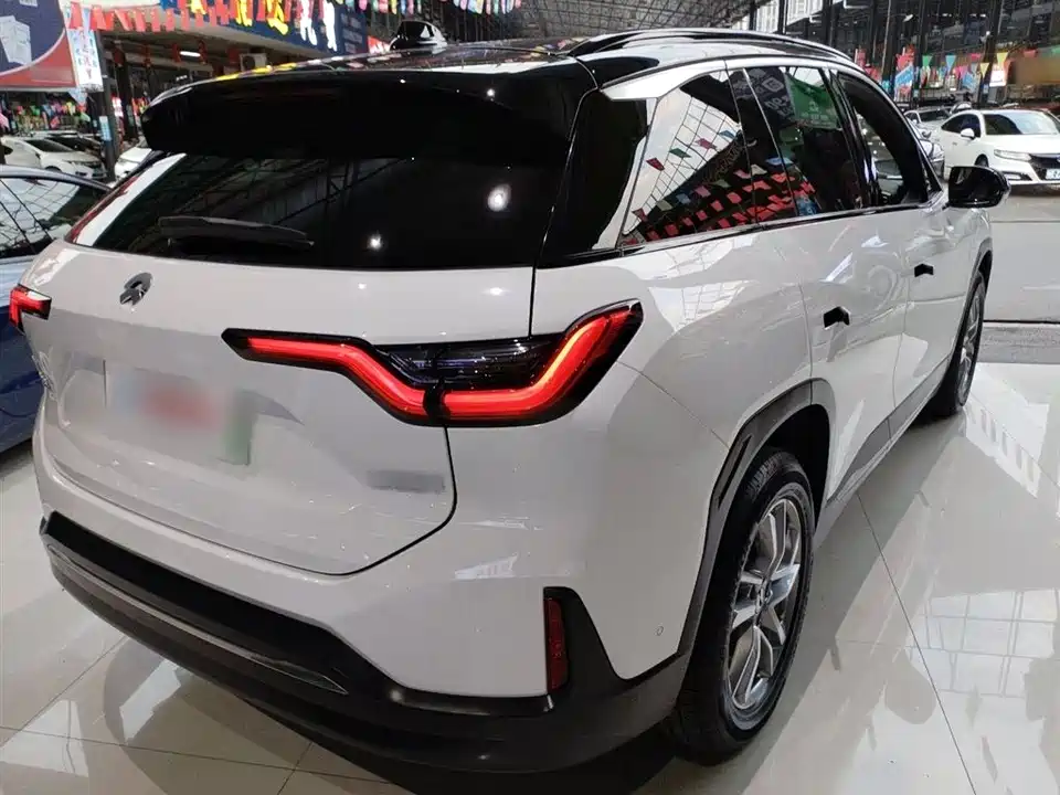 NIO ES6