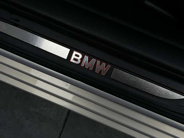 BMW 5 Series, 2011 года фото 10