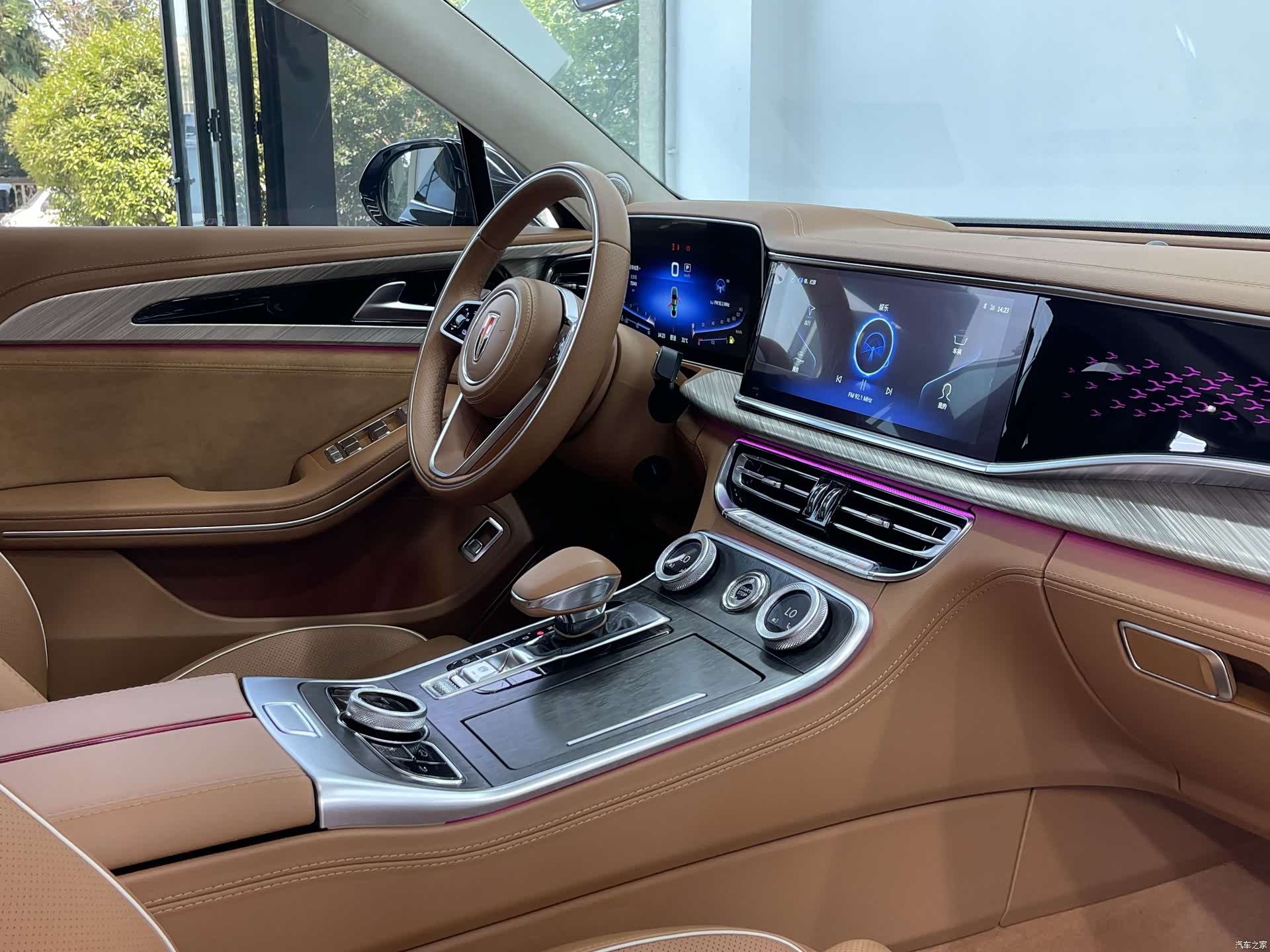 Hongqi H9, 2022 12