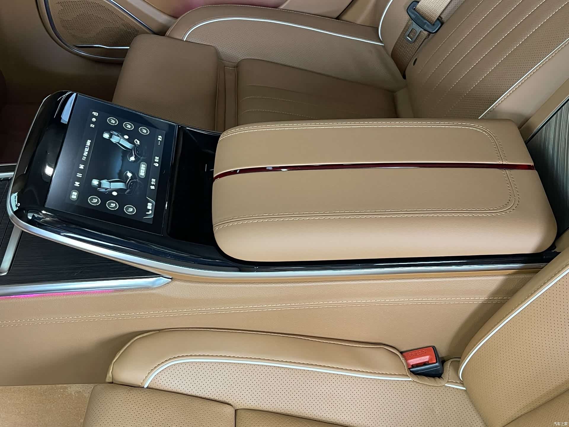 Hongqi H9, 2022 20