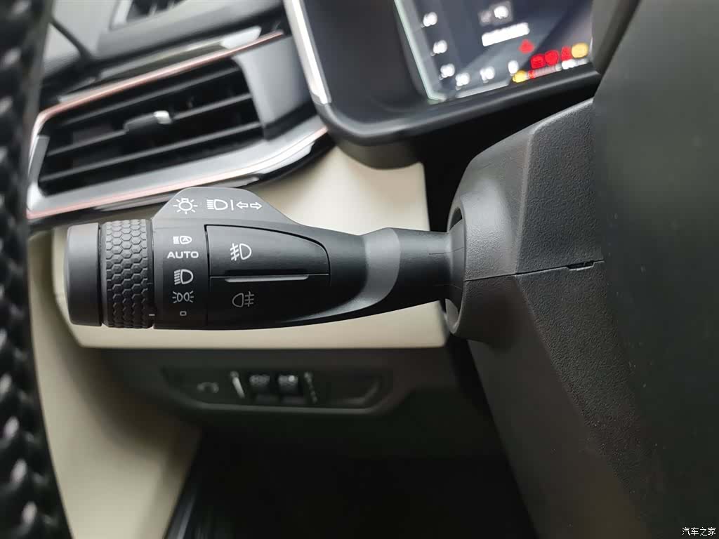 Lynk & Co 02, 2022 21