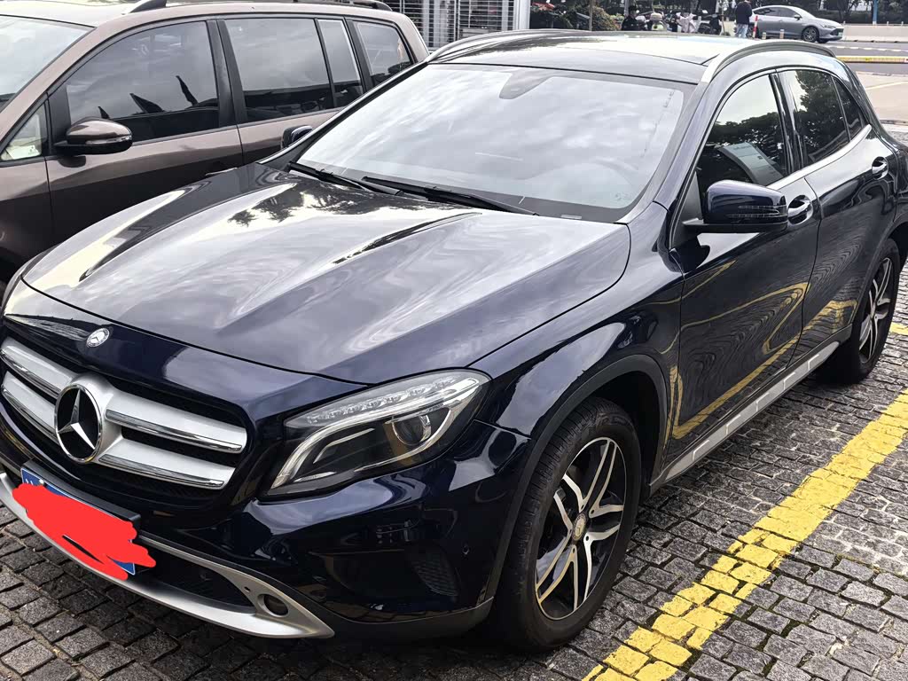 Mercedes-Benz GLA