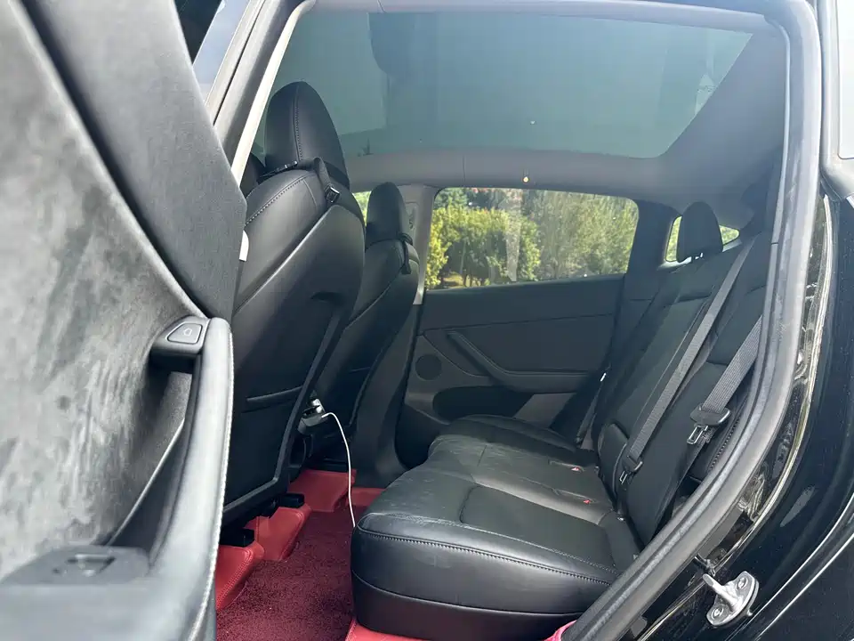 Tesla Model Y Tesla Model Y