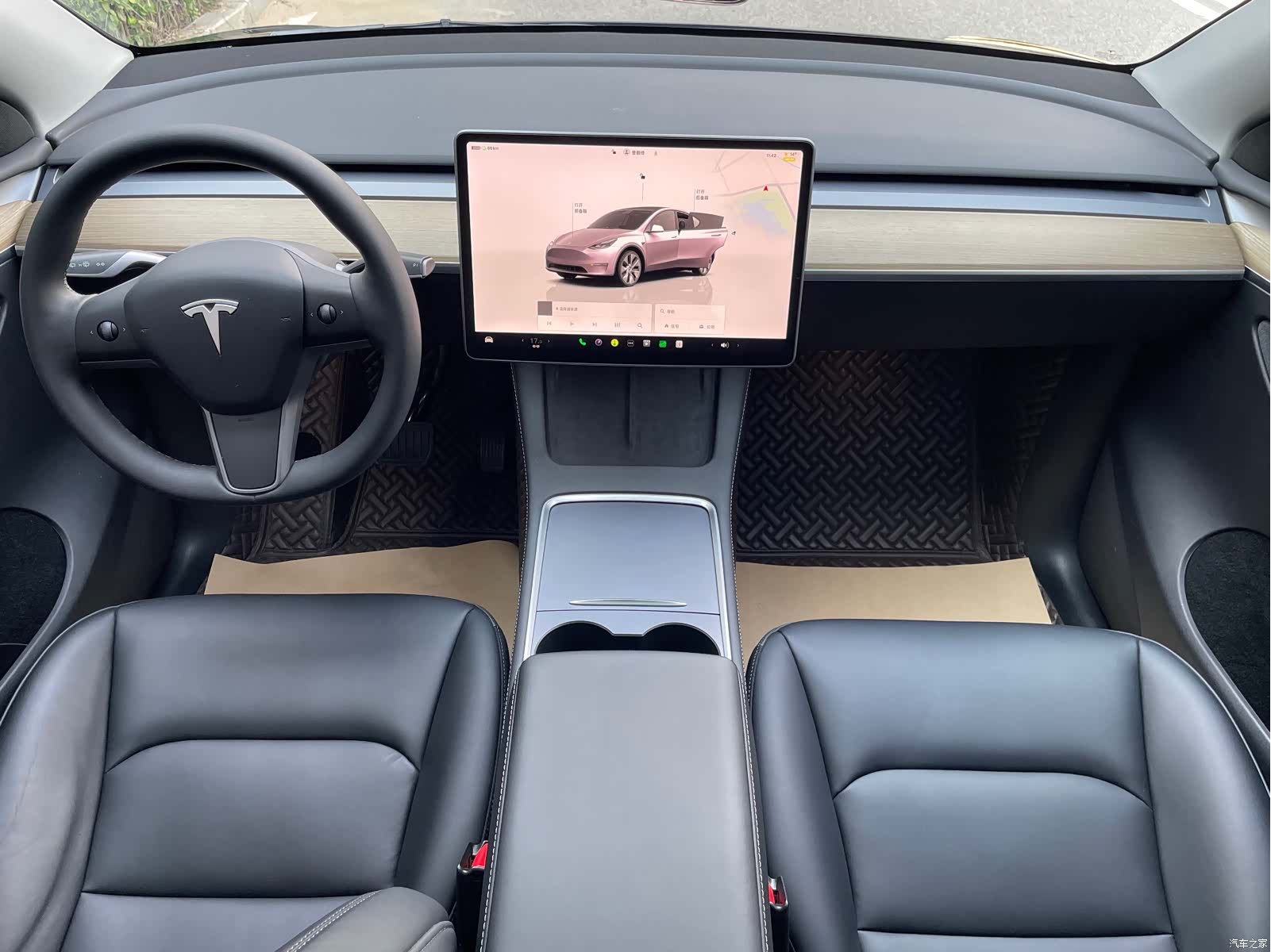 Tesla Model Y, 2023 6