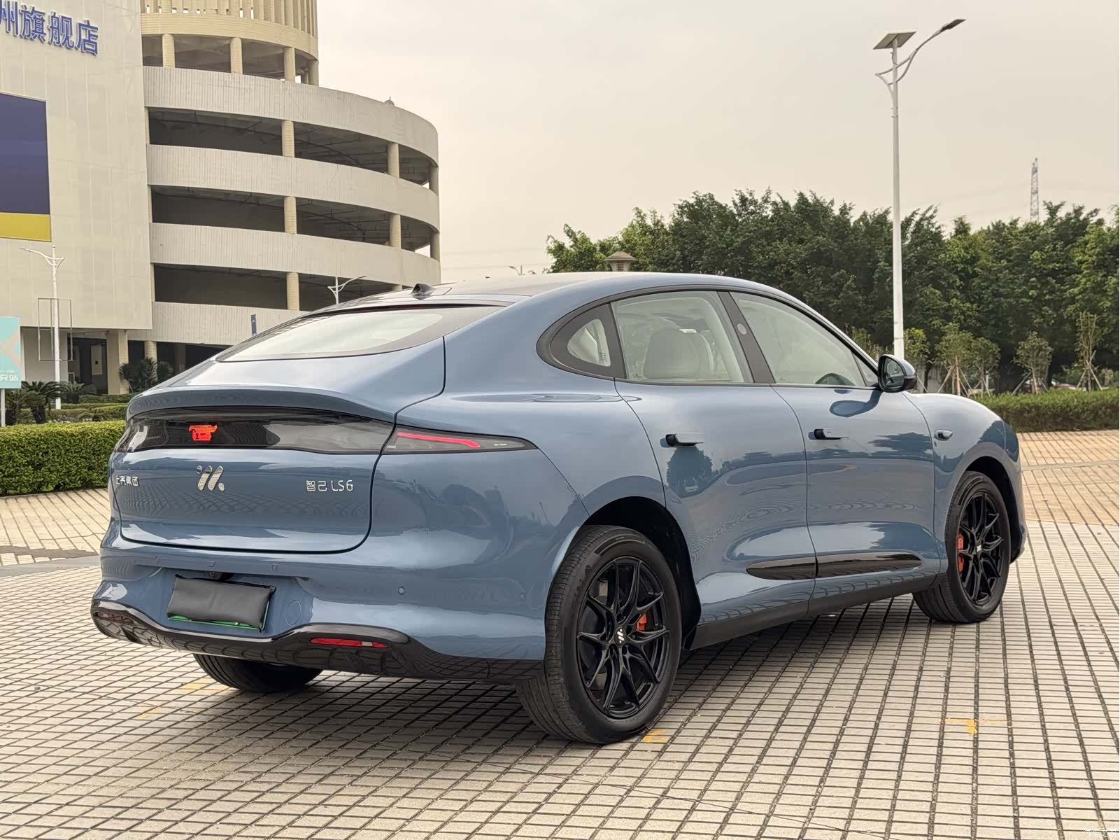 IM Motors LS6, 2025 4