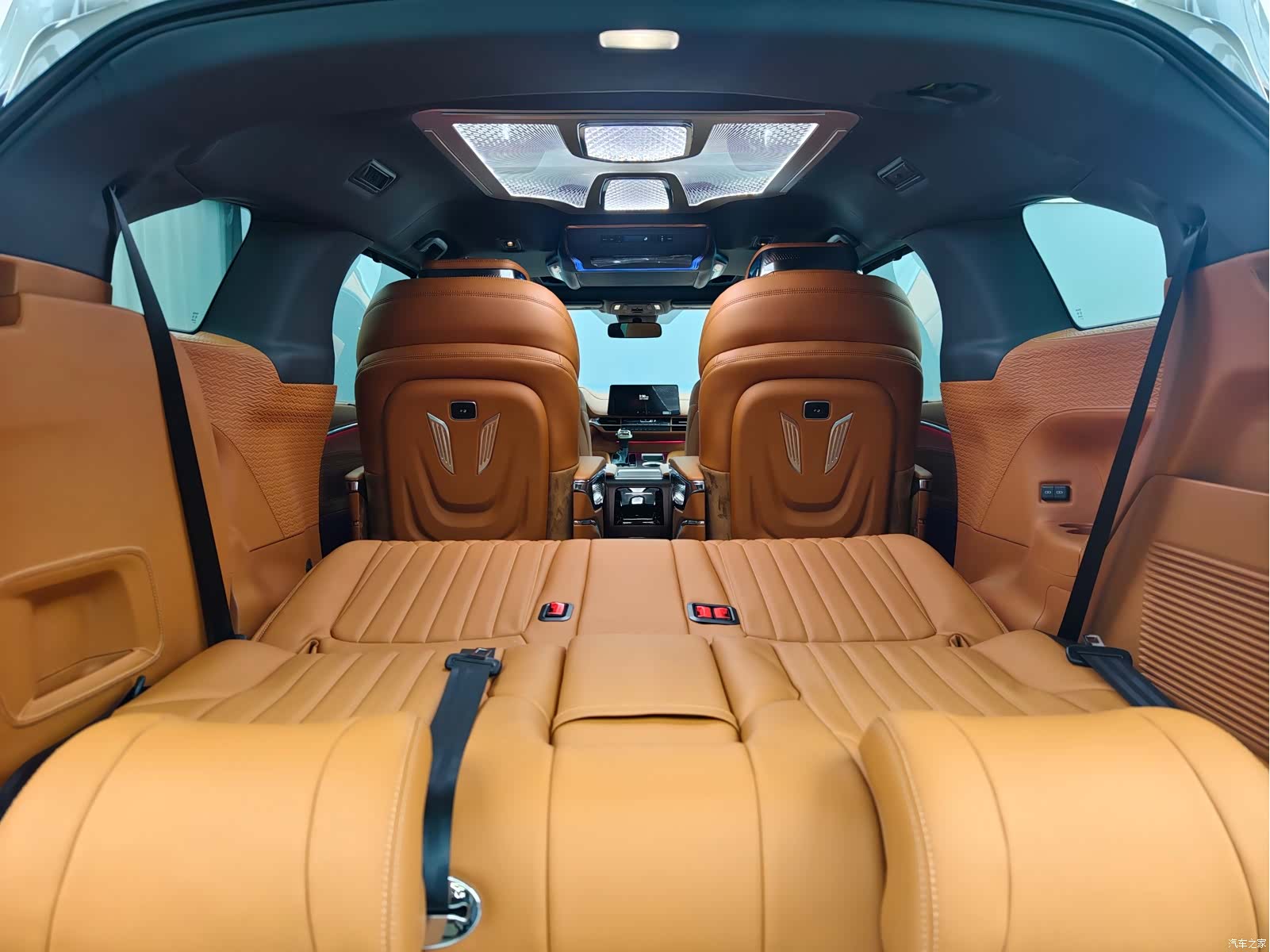 Toyota Granvia, 2026 35