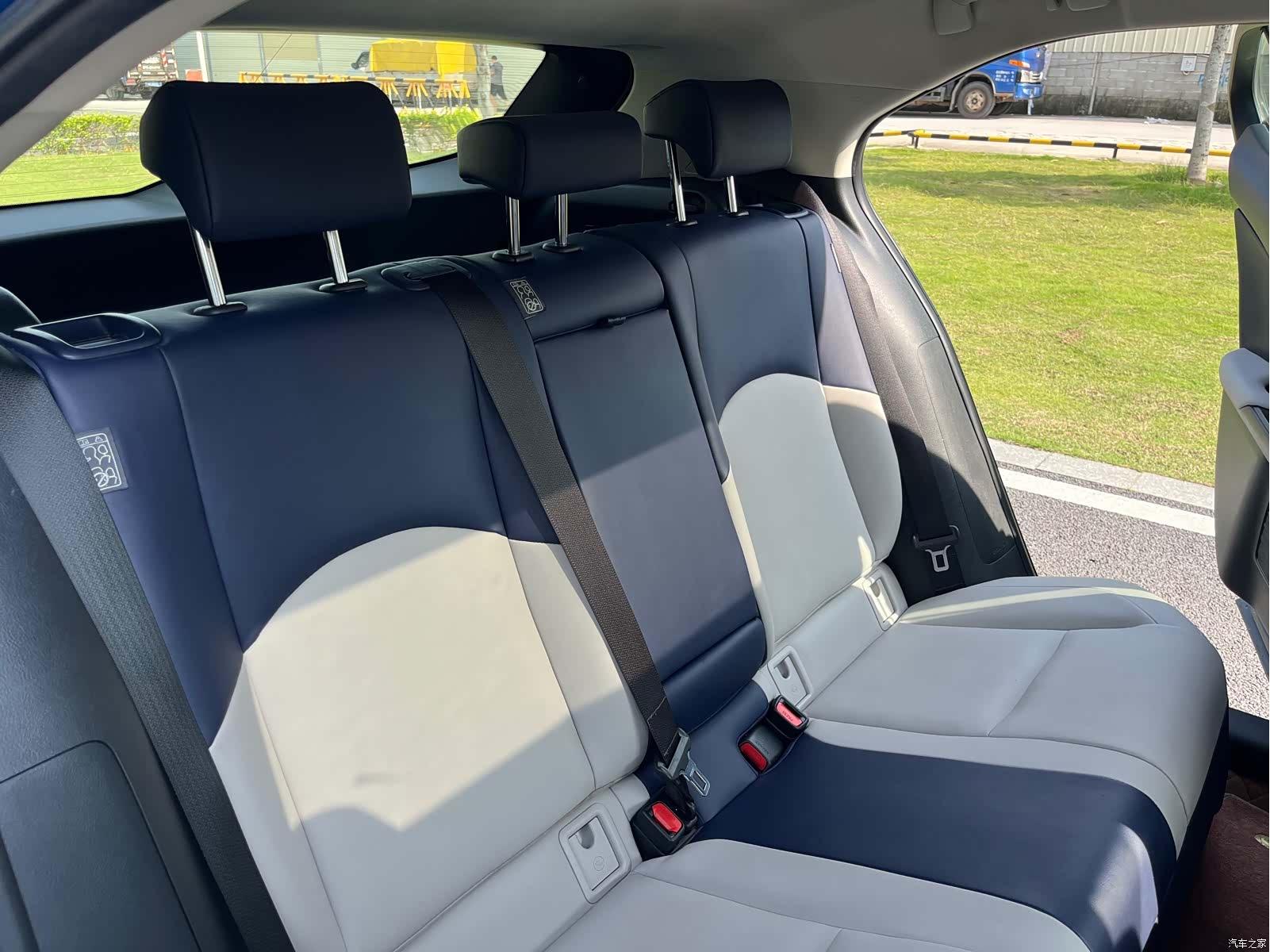 Lexus UX, 2020 32