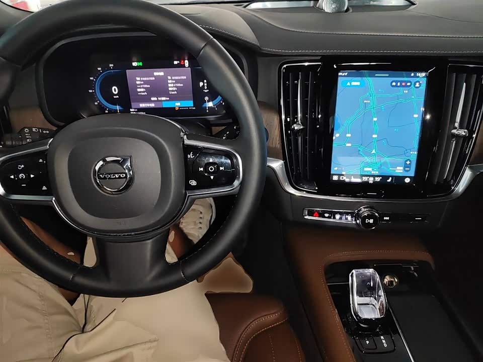 Volvo S90