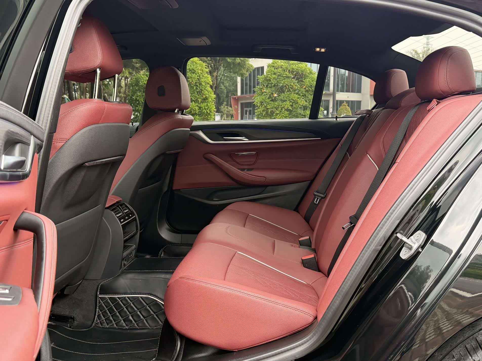 BMW 5 Series, 2023 4