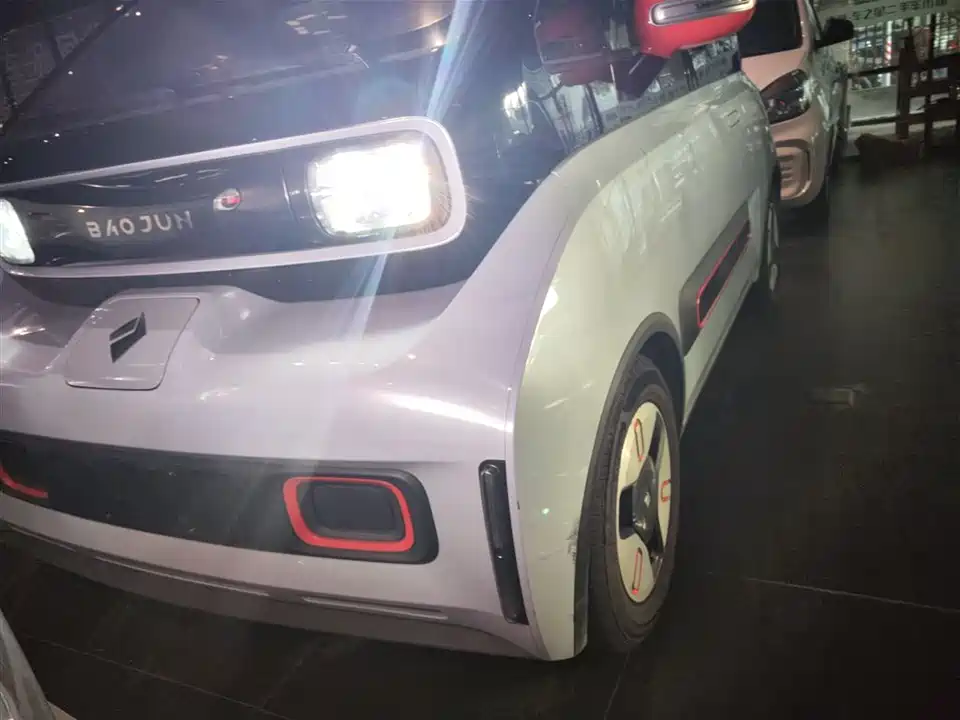 Baoding KiWi EV