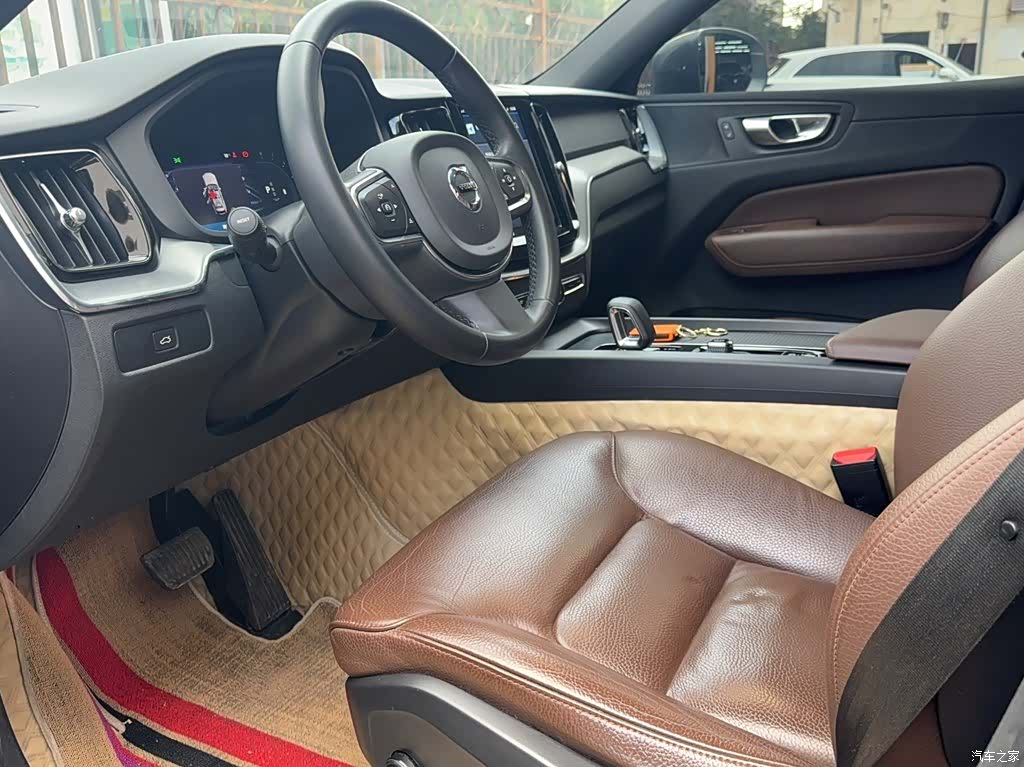 Volvo XC60, 2022 24
