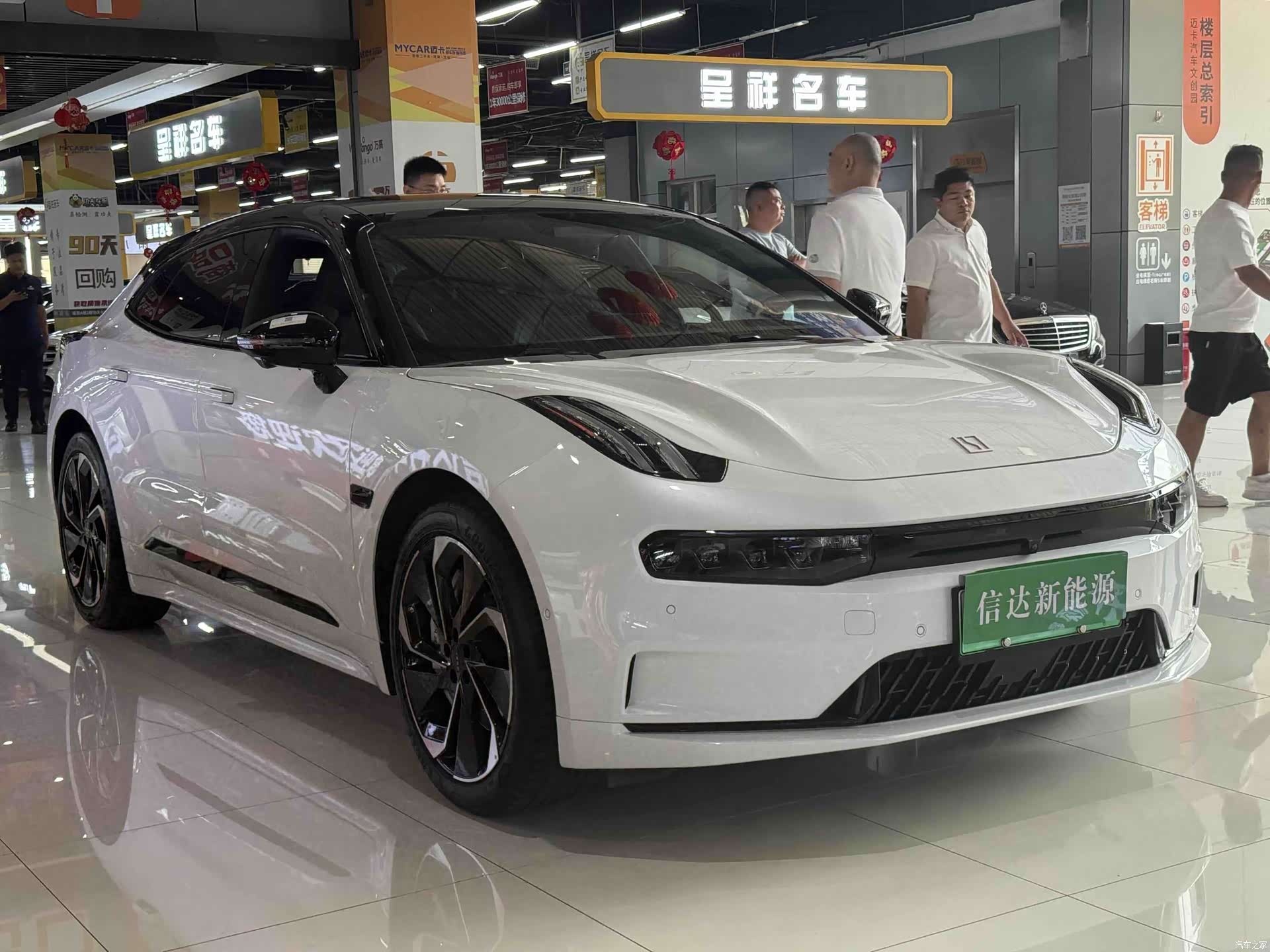 Zeekr 001, 2023 3