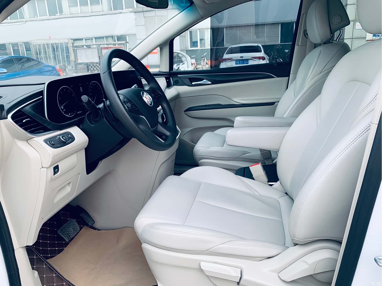 Buick GL8, 2023 4