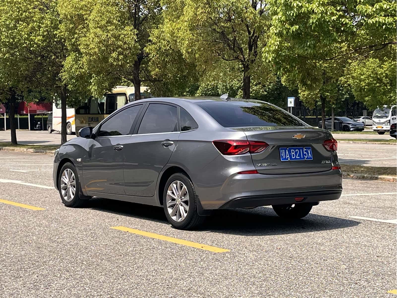 Chevrolet 320, 2022 13