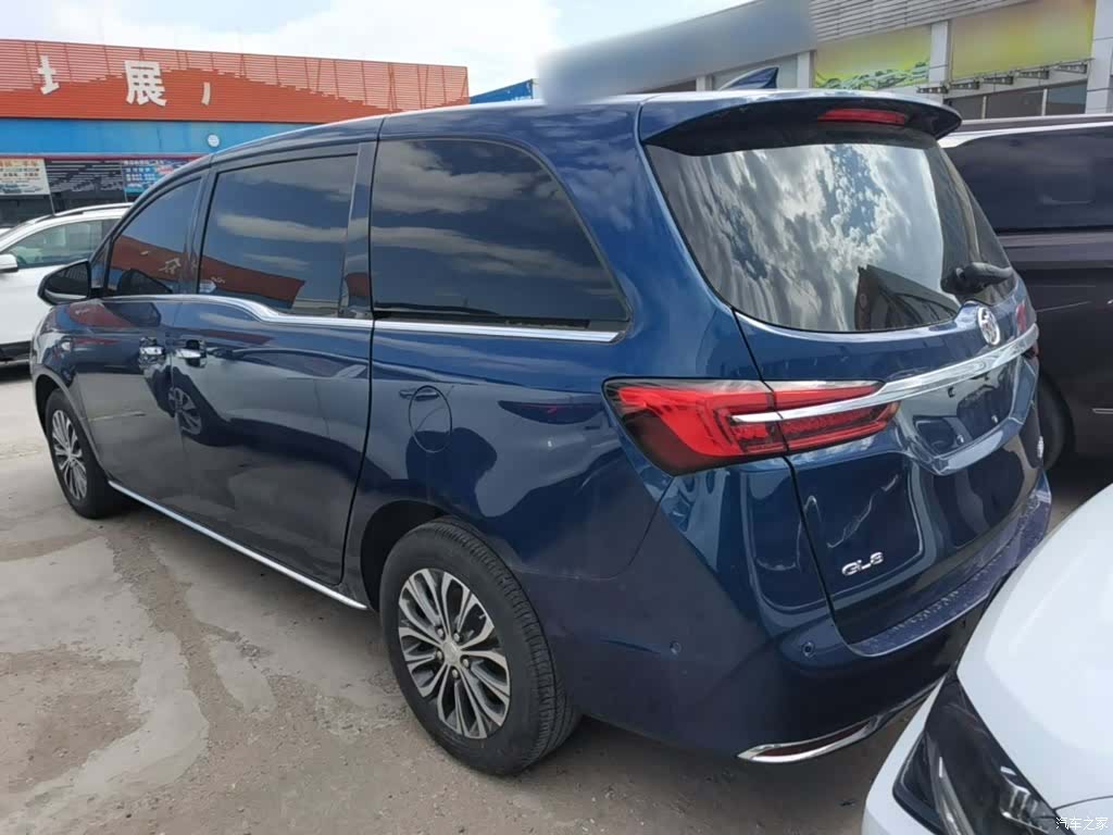 Buick GL8, 2023 все фото