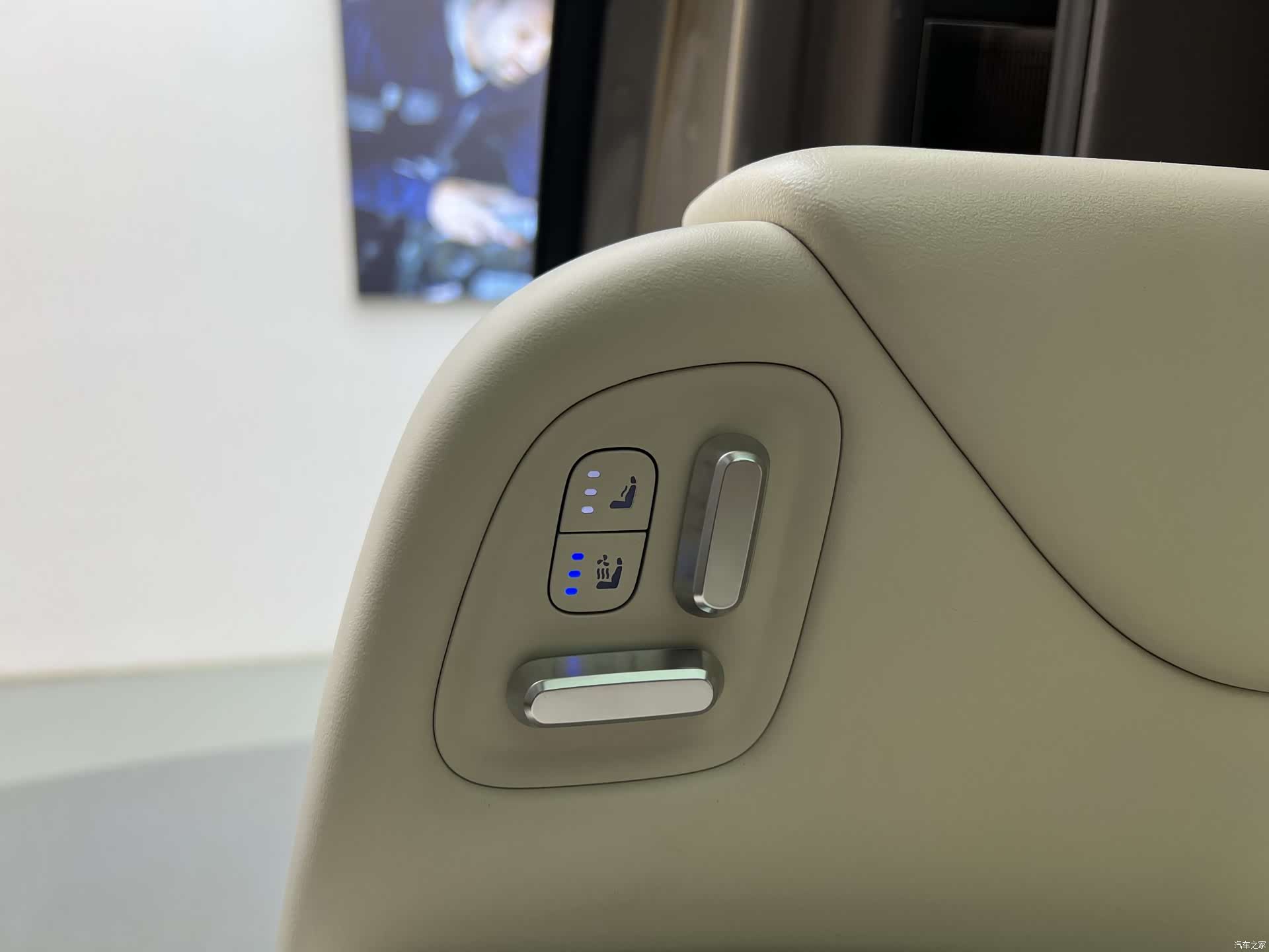 Li Auto MEGA, 2024 35