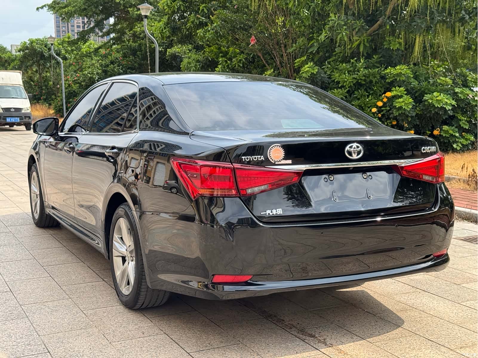 Toyota Crown, 2018 все фото