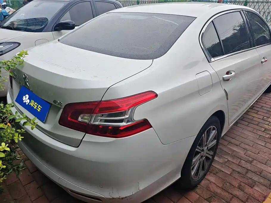 Peugeot 408