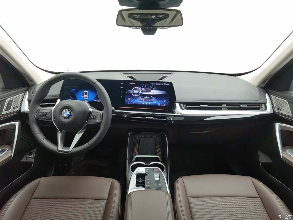 BMW X1, 2024 все фото