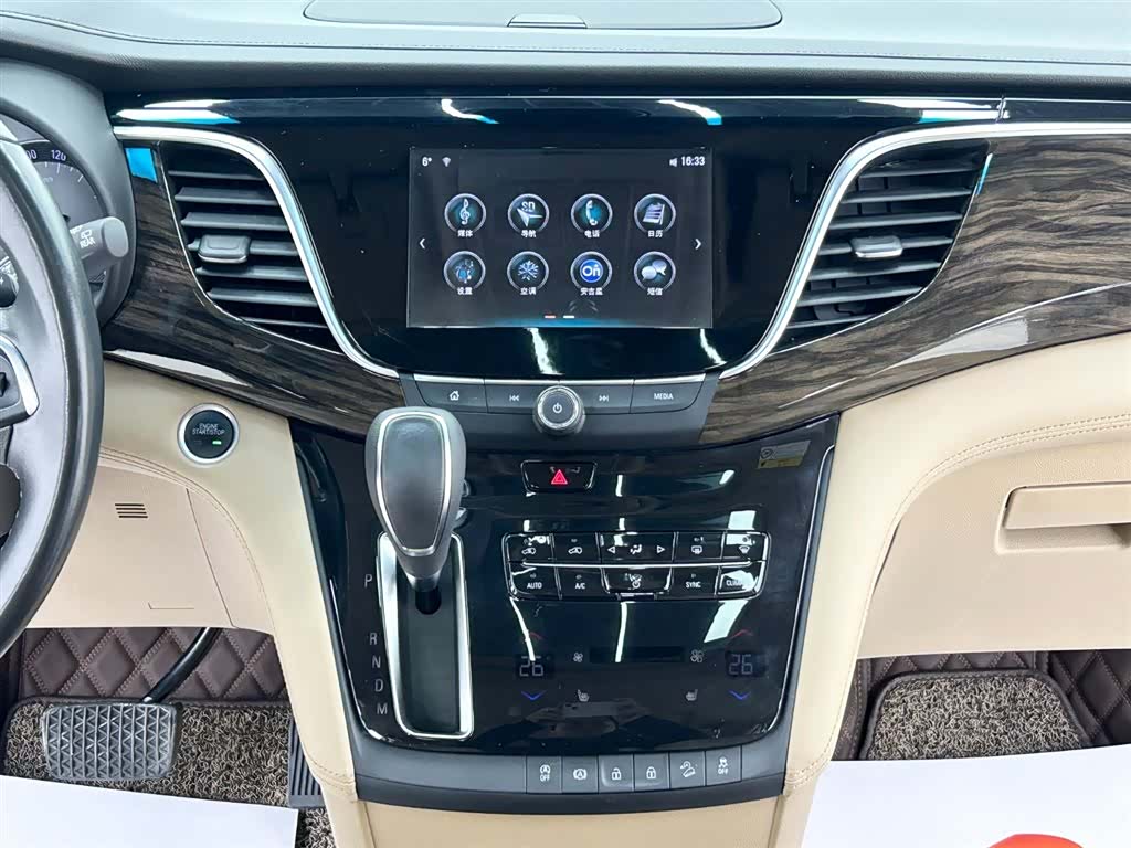 Buick GL8, 2017 15