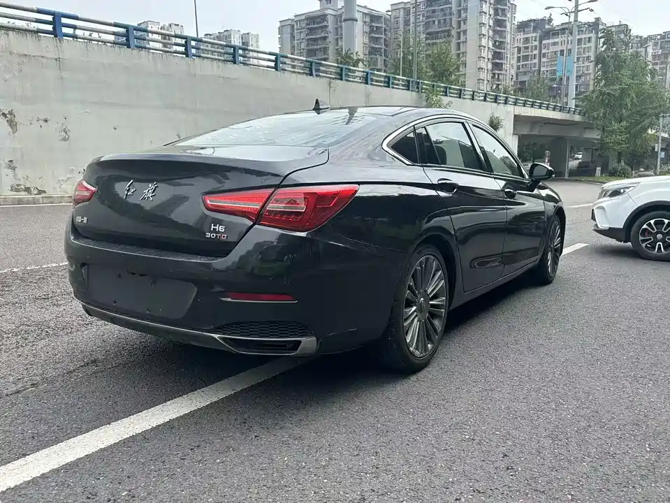 Hongqi H5