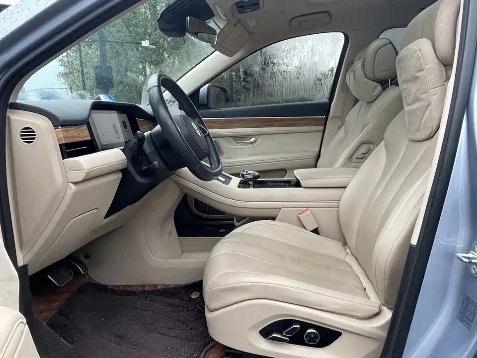 AITO Ask the world M7