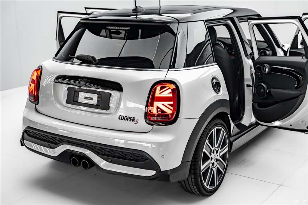 Mini Cooper, 2024 36