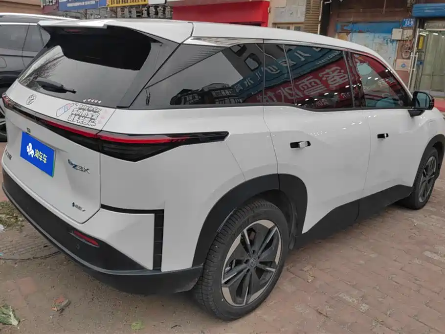 Toyota Platinum Wisdom 4X