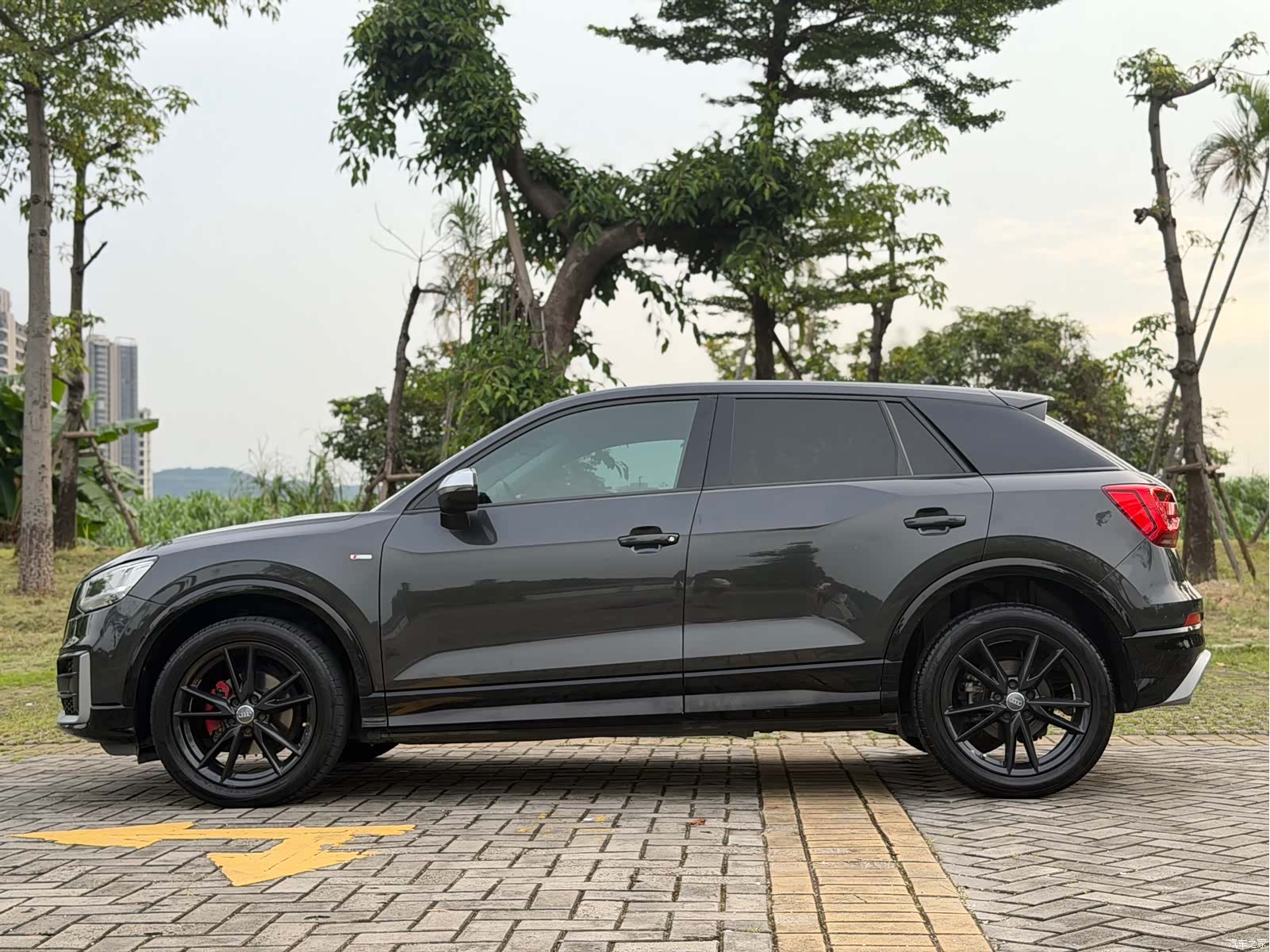 Audi Q2L, 2019 21