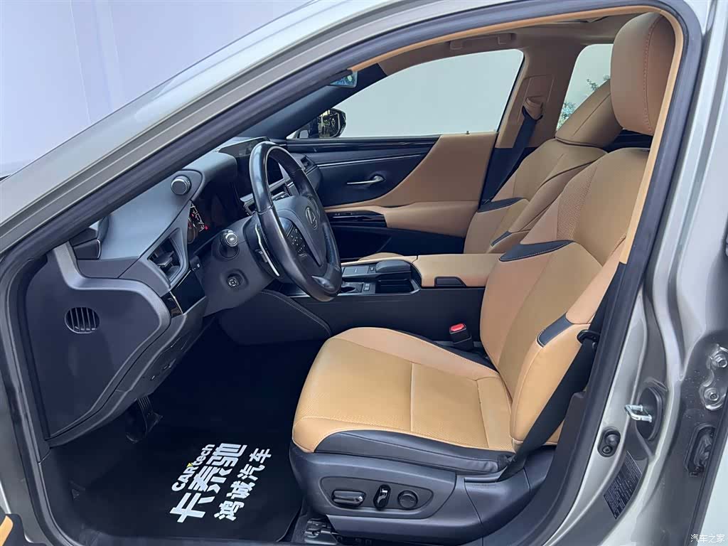 Lexus ES, 2022 17