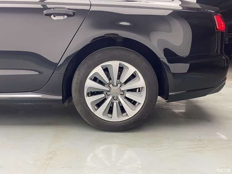 Audi A6L, 2016 32