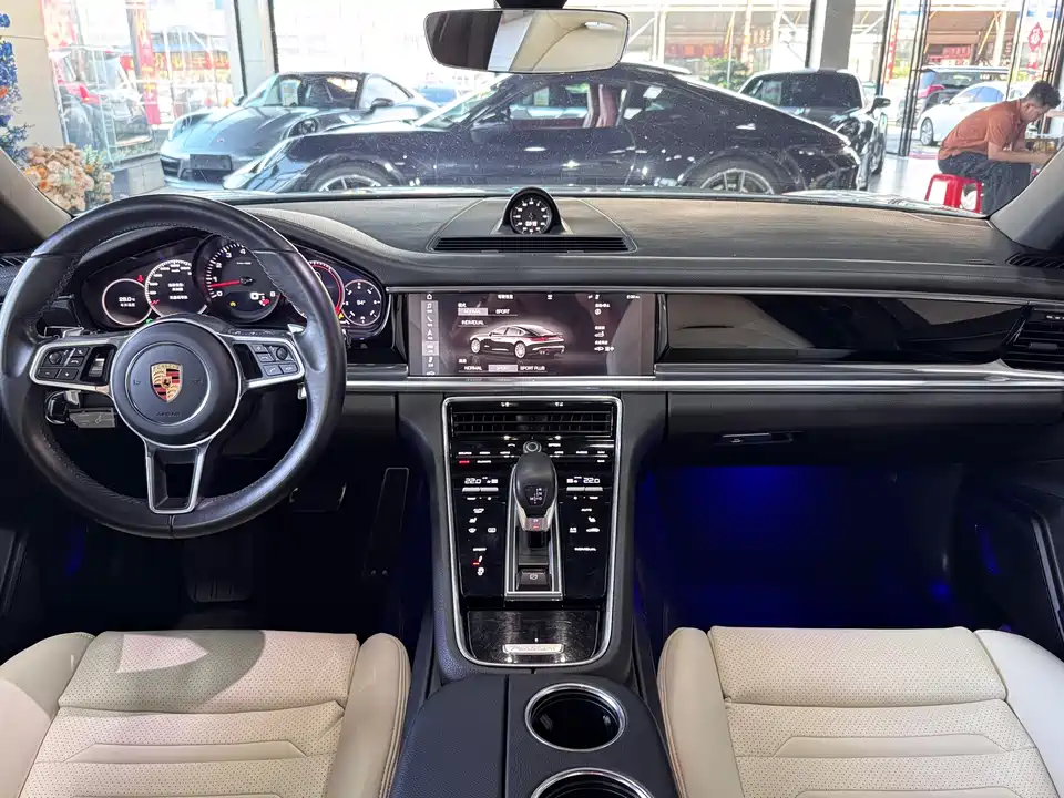 Porsche Panamera