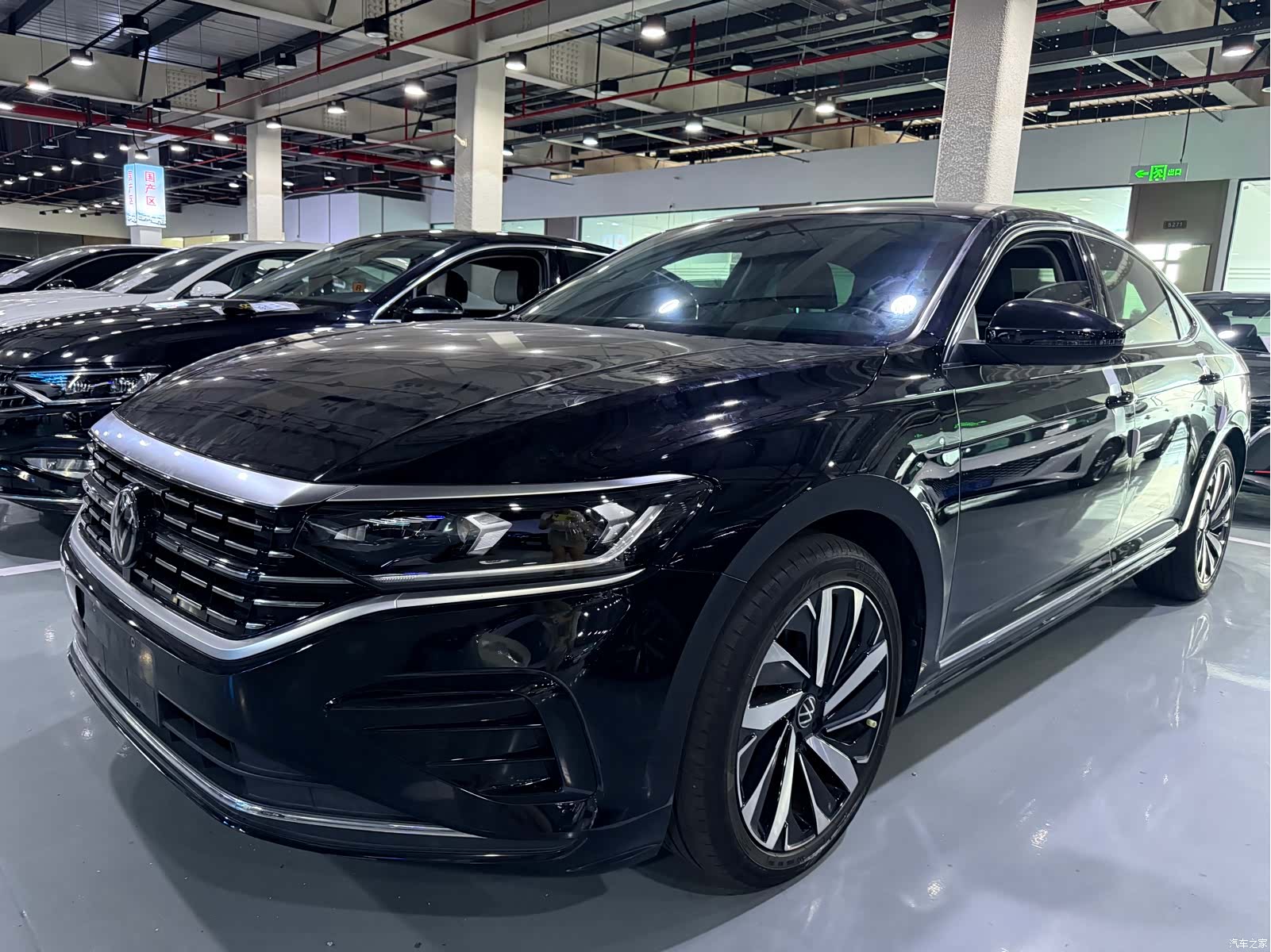 Volkswagen Passat, 2023 1