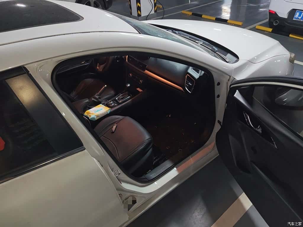 Mazda Mazda3, 2014 19