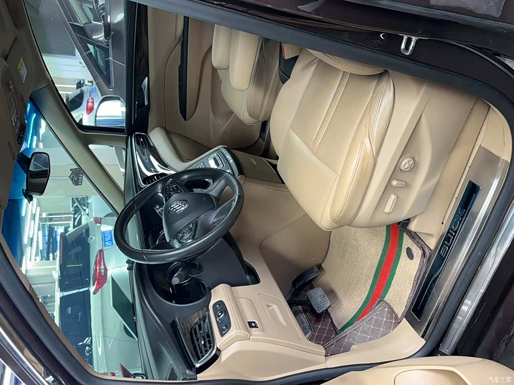 Buick GL8, 2017 8