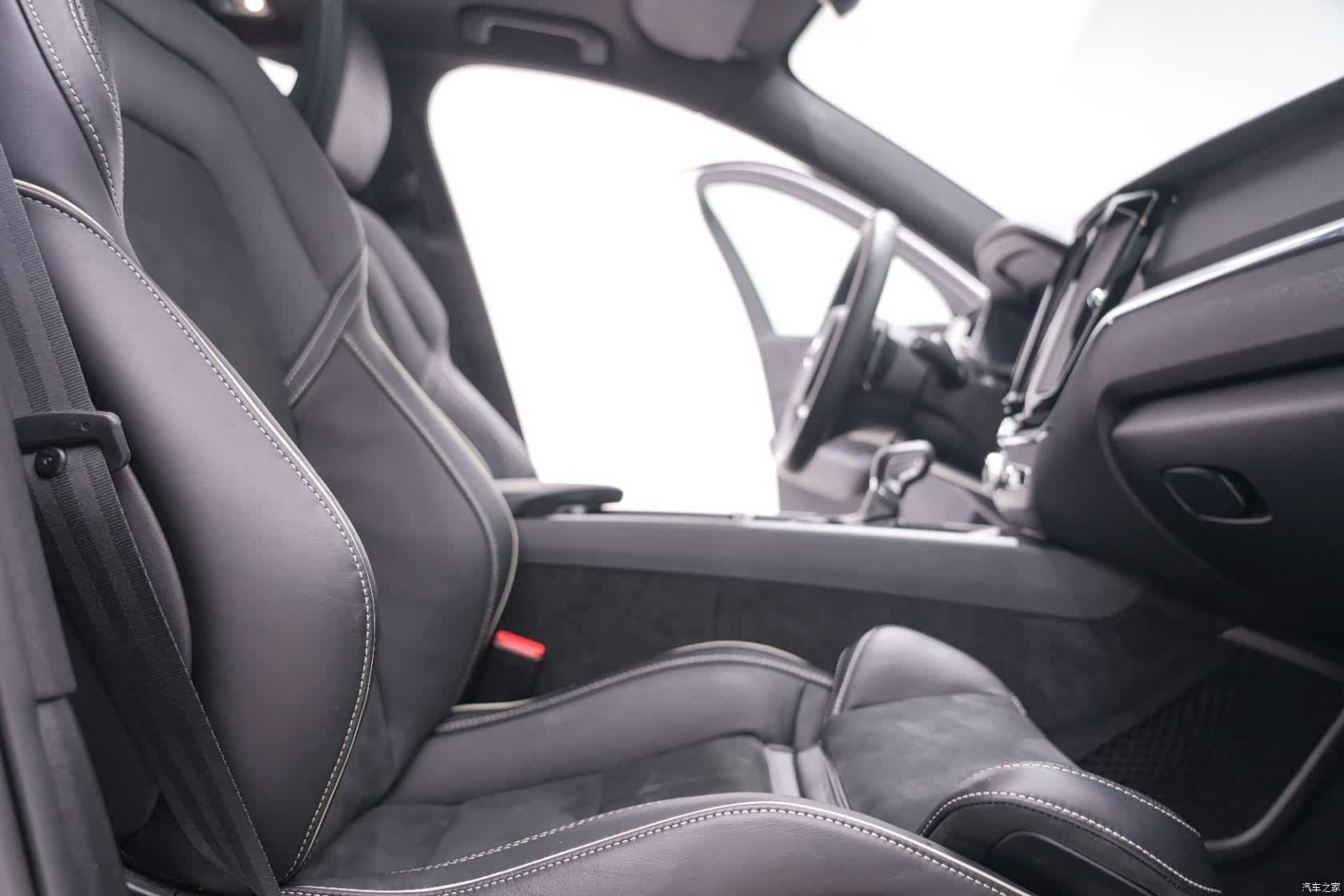 Volvo XC60, 2019 26