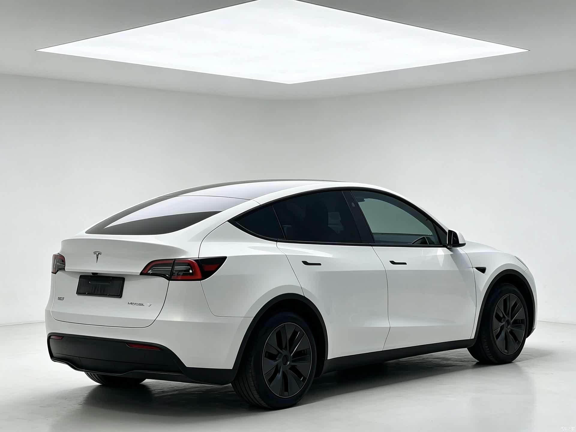 Tesla Model Y, 2024 8