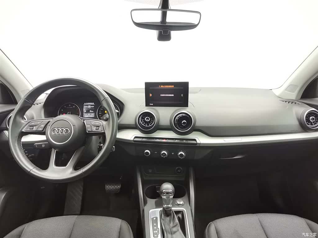 Audi Q2L, 2021 все фото