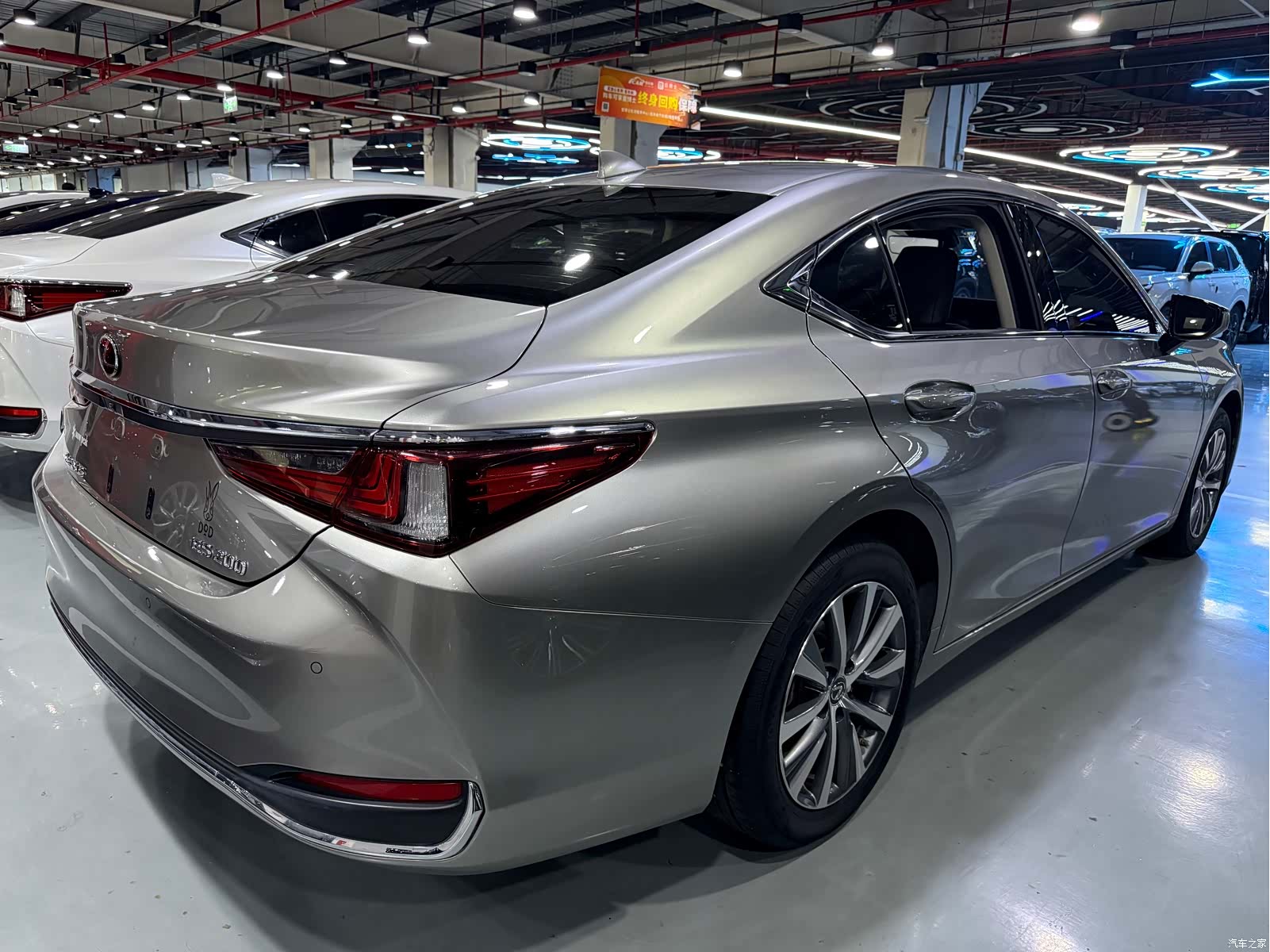 Lexus ES, 2019 16