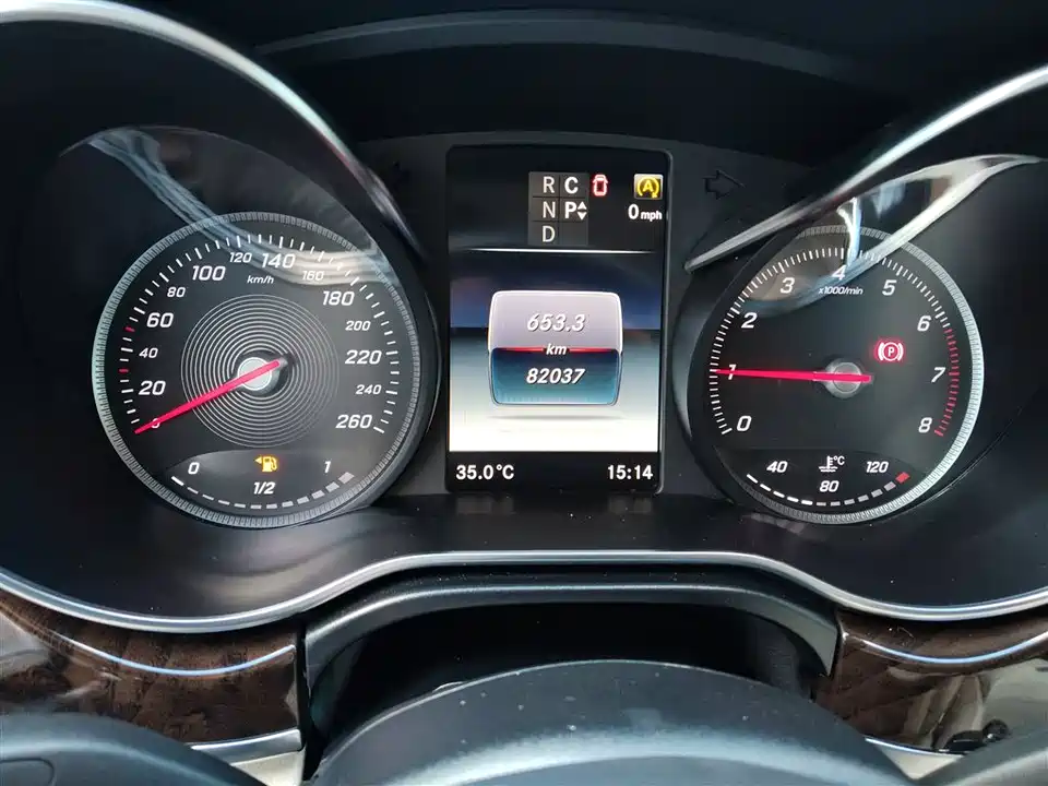 Mercedes-Benz V-class