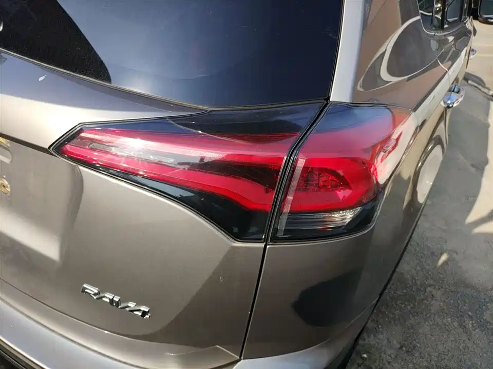 Toyota RAV4 Rongfang