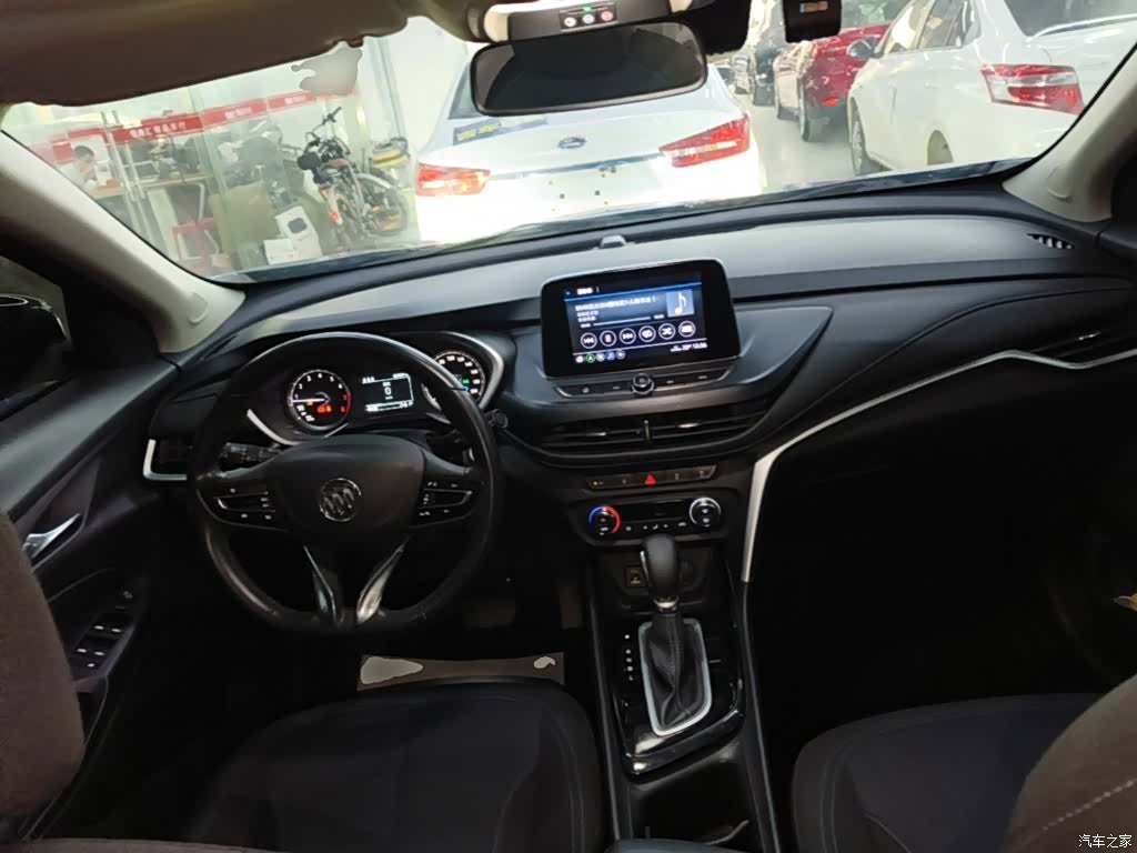 Buick Encore, 2020 6