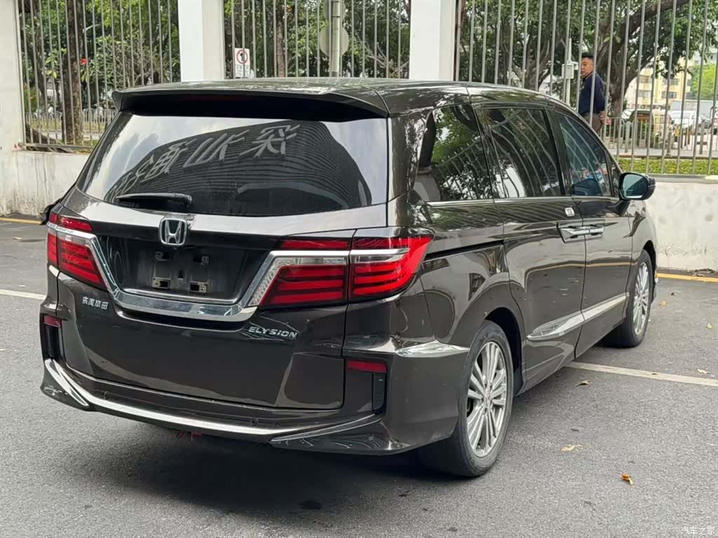 Honda Elysion, 2018 все фото