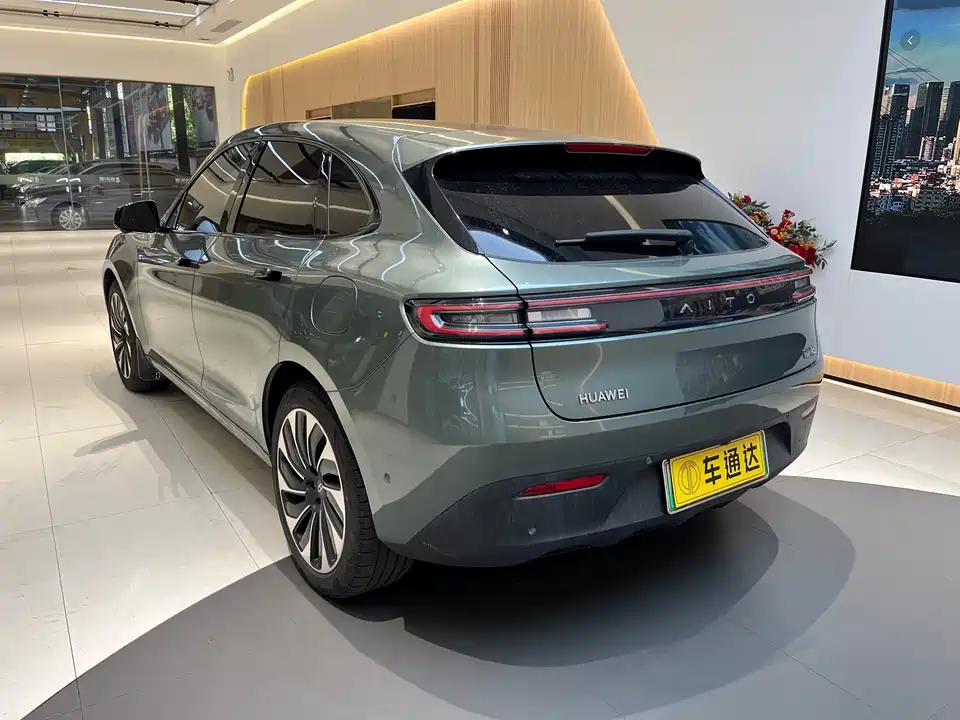 AITO Ask the world M5