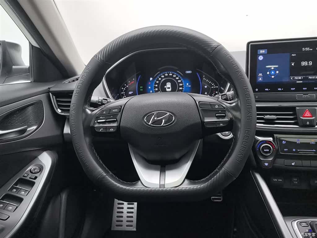 Hyundai Lafesta, 2020 11