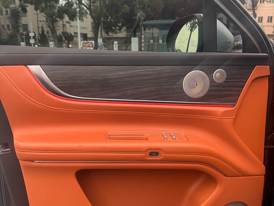 AITO Ask the world M9