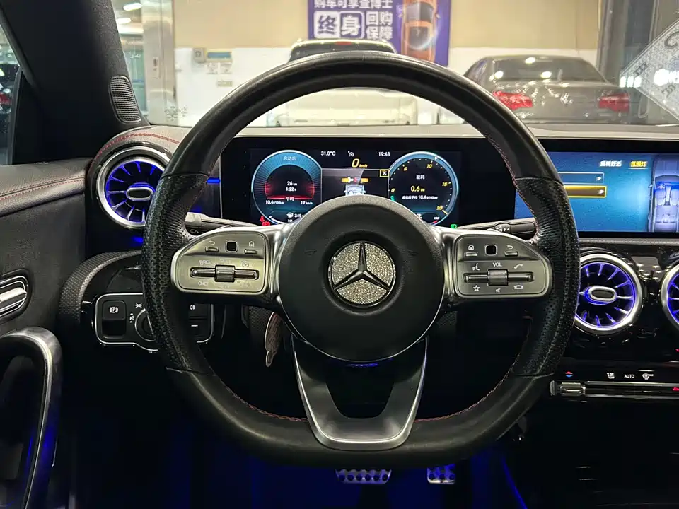 Mercedes-Benz CLA